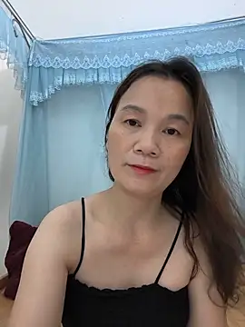 Lye lovely online show from 06.08.26