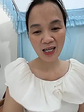 Lye lovely online show from 06.11.26
