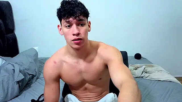 Luke Muscle online show from 07.12.26