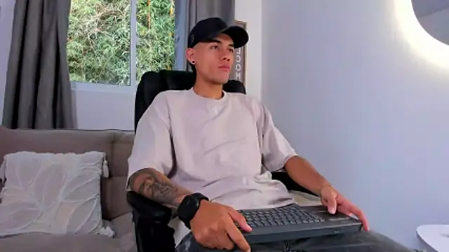 NickCopeer  online show from 06.15.26