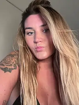 thebeachyblonde online show from 07.15.26