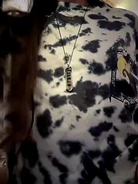 Snapshot of lil_martian chatting on 10.13.25 lil martian online show from 10.13.25