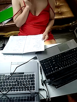 Julie-Rosee online show from 05.24.26