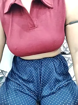 Snapshot of sexy_ladoo chatting on 06.15.26 sexy ladoo online show from 06.15.26