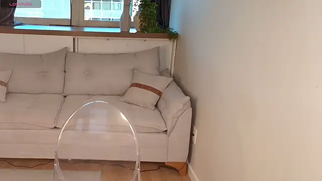 Rose Desiree online show from 06.12.26
