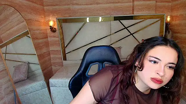 Kiara Moon r online show from 07.11.26