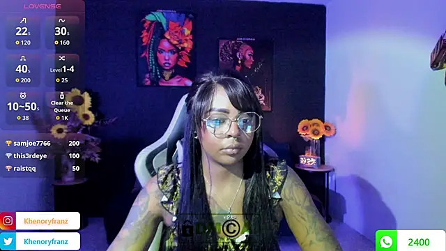 Snapshot of Nefertiti chatting on 10.24.25 Nefertiti online show from 10.24.25