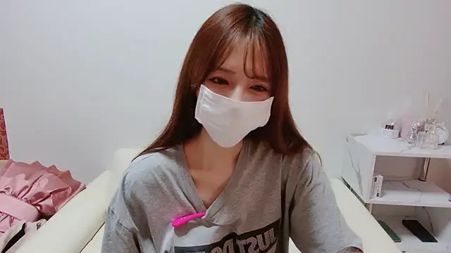 Snapshot of aoi_lol chatting on 06.09.26 aoi lol online show from 06.09.26