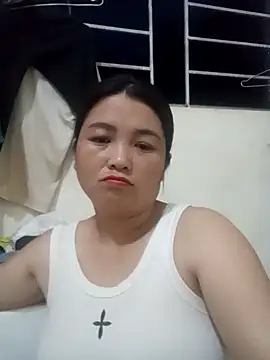 Snapshot of Giee00 chatting on 05.24.26 Giee00 online show from 05.24.26