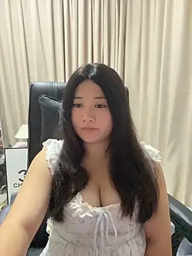 Luckysisi-s online show from 06.05.26