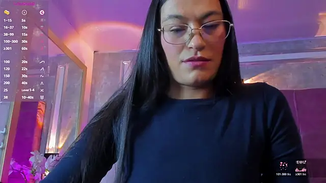 Snapshot of Stushaa chatting on 06.24.26 Stushaa online show from 06.24.26