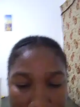 Snapshot of Miriampires chatting on 06.12.26 Miriampires online show from 06.12.26