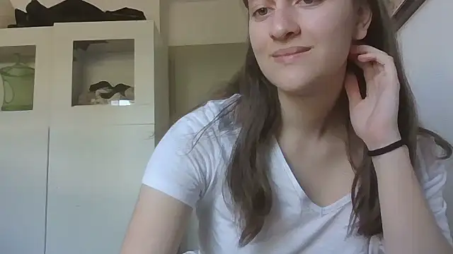 SoftieSophie online show from 05.29.26