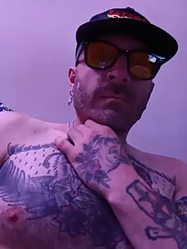 girthxcrisis online show from 06.16.26