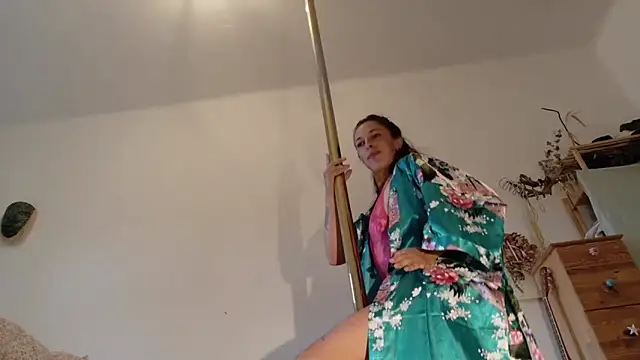 PriscillaPole online show from 06.11.26