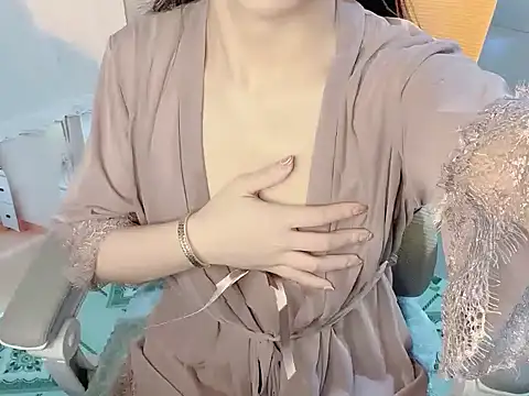 -Naomii  online show from 07.16.26