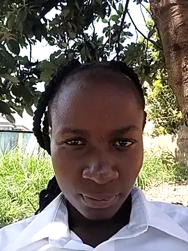 Snapshot of Ebonylouisa chatting on 06.20.26 Ebonylouisa online show from 06.20.26