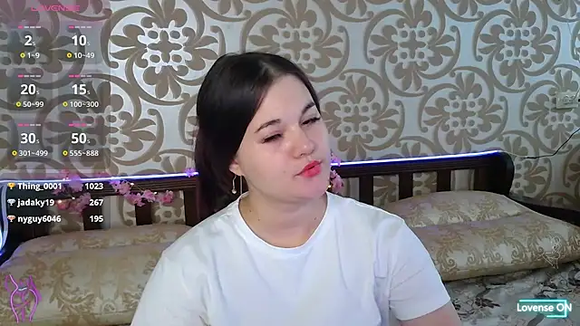 Snapshot of ElisesMuse chatting on 06.21.26 ElisesMuse online show from 06.21.26