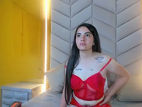 lauraura online show from 05.26.26