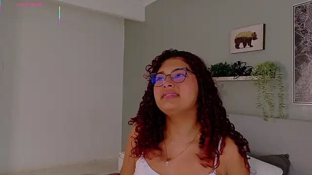 AmeliaLaurent  online show from 06.05.26