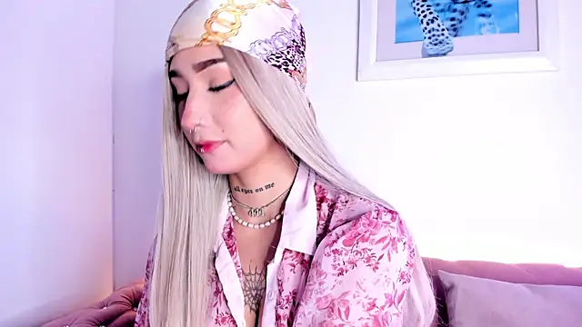 SophieMoneet online show from 05.29.26