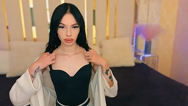 Snapshot of Samanta_BredShow chatting on 05.31.26 Samanta BredShow online show from 05.31.26