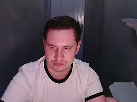Snapshot of Max_Marlyn chatting on 06.11.26 Max Marlyn online show from 06.11.26