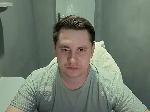 Snapshot of Max_Marlyn chatting on 06.15.26 Max Marlyn online show from 06.15.26