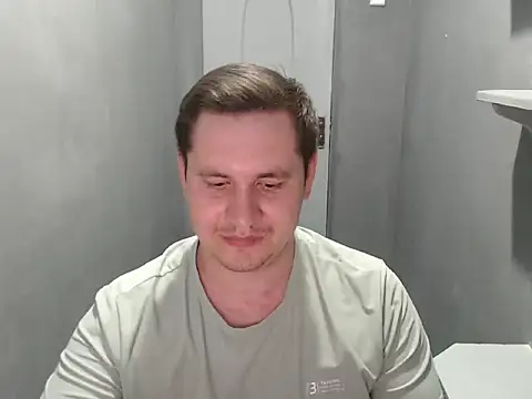 Snapshot of Max_Marlyn chatting on 06.18.26 Max Marlyn online show from 06.18.26