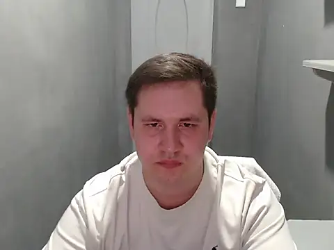 Snapshot of Max_Marlyn chatting on 06.21.26 Max Marlyn online show from 06.21.26