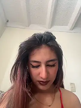 velariasoft  online show from 06.14.26