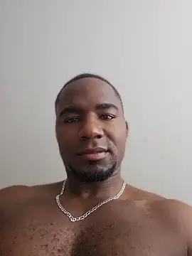 Snapshot of tu_negrito_sexy chatting on 06.17.26 tu negrito sexy online show from 06.17.26