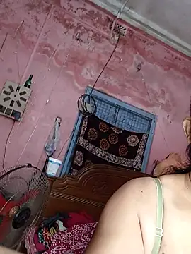 MoonLusty online show from 06.05.26