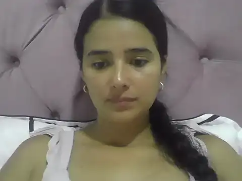micaelamoreno18 online show from 05.31.26