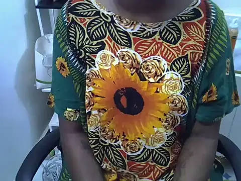 Snapshot of Ndanu_Ercie chatting on 06.13.26 Ndanu Ercie online show from 06.13.26