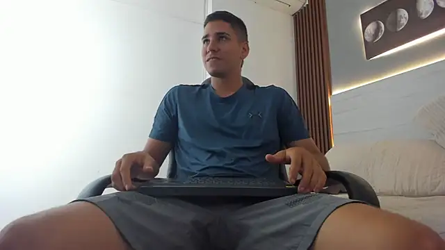 Mauro boy online show from 06.11.26