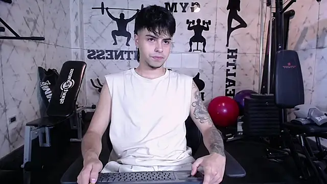 Snapshot of FedeViale chatting on 05.28.26 FedeViale online show from 05.28.26