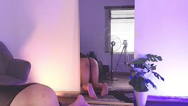 AshleyMonroee   online show from 06.21.26
