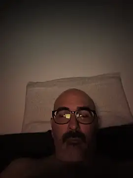 Snapshot of uberbite5713 chatting on 05.28.26 uberbite5713 online show from 05.28.26