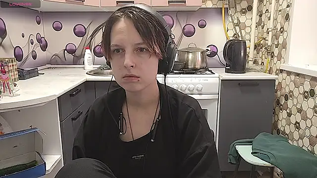Saranade online show from 06.26.26