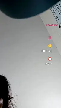 Snapshot of YanaSoHot chatting on 06.25.26 YanaSoHot online show from 06.25.26