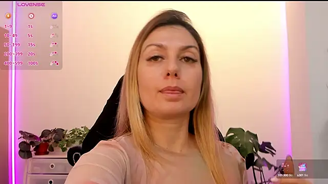 LindaWhite  online show from 12.12.24