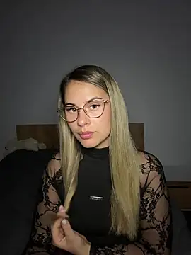 Snapshot of NickyWilde chatting on 06.23.26 NickyWilde online show from 06.23.26