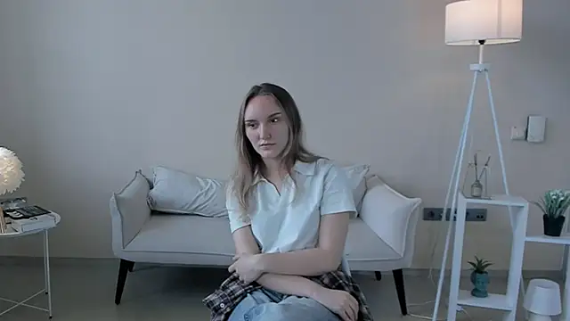 JenevaLitalien online show from 05.30.26