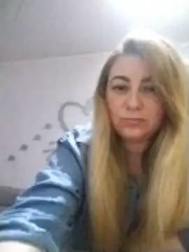 Snapshot of AngelWhite008 chatting on 06.18.26 AngelWhite008 online show from 06.18.26