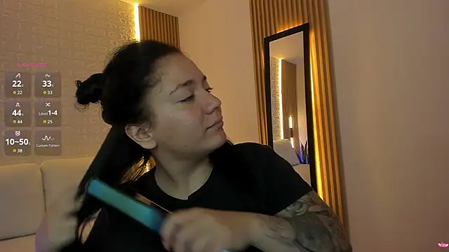 Snapshot of rebecaa_grey chatting on 06.27.26 rebecaa grey online show from 06.27.26