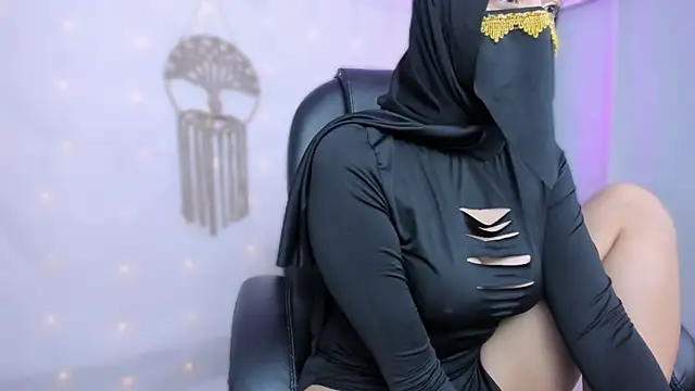 Snapshot of zahir_noor chatting on 05.31.26 zahir noor online show from 05.31.26