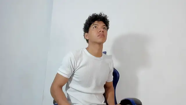 Maximiliano Young online show from 07.06.26