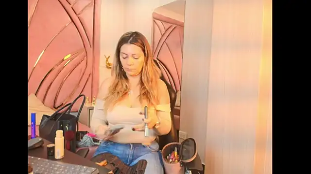 Snapshot of pamelaQenn2 chatting on 07.18.26 pamelaQenn2 online show from 07.18.26