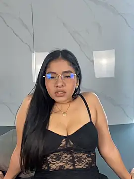 ValentinaLuciana online show from 06.13.26